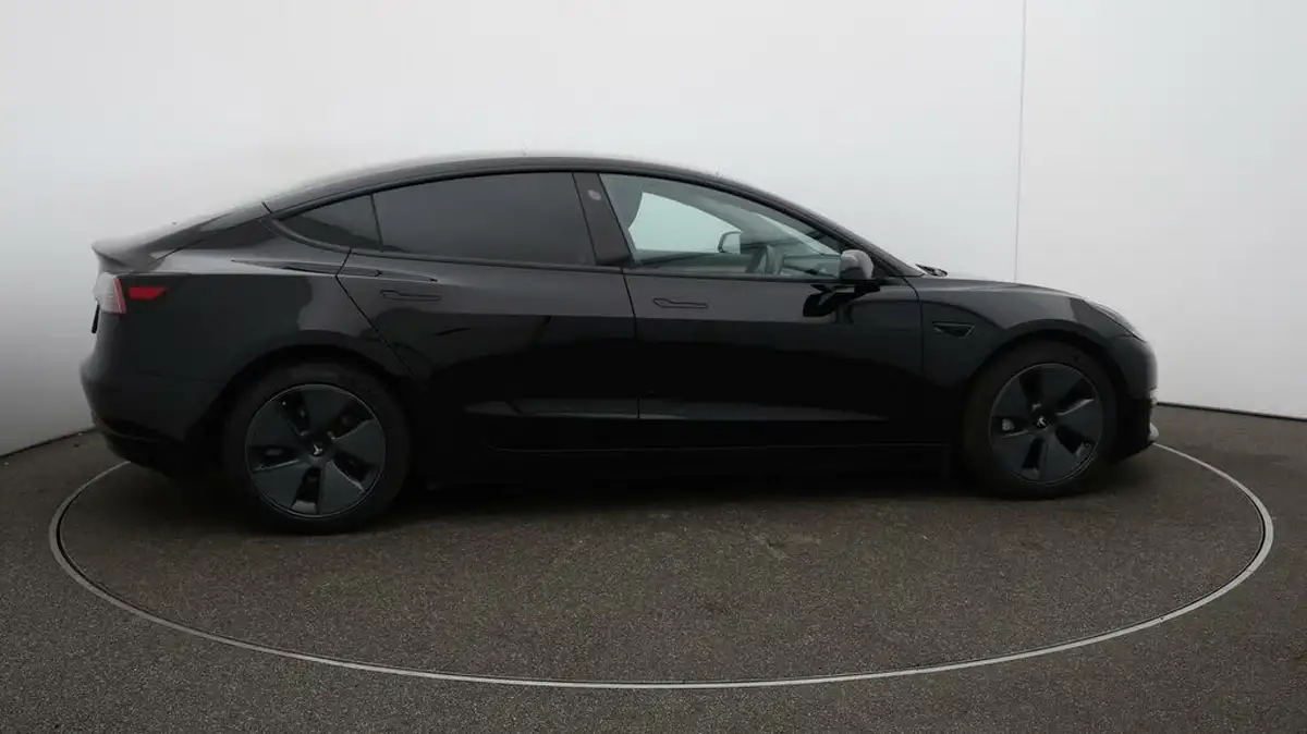 2021-tesla-model-3-e-long-range-awd-big-42