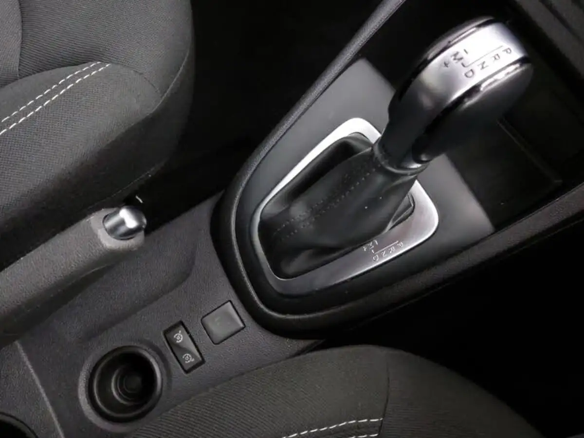 2019-renault-captur-13-tce-iconic-150bhp-ss-edc-auto-big-11