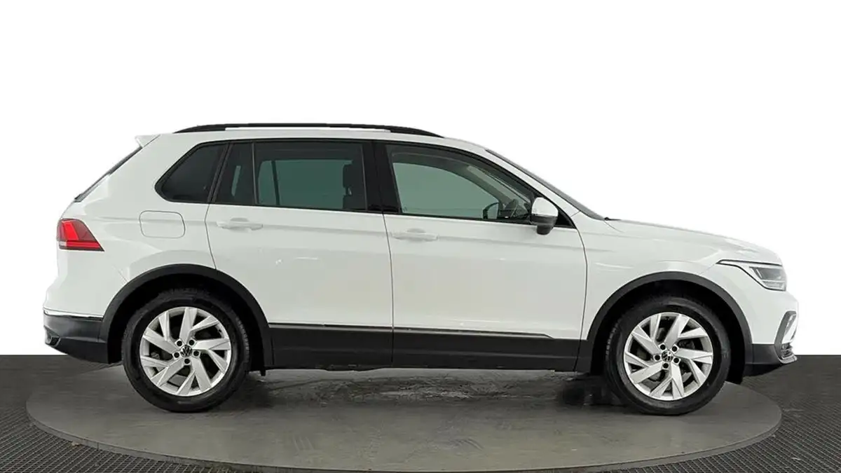 2021-volkswagen-tiguan-15-tsi-life-150ps-dsg-big-2