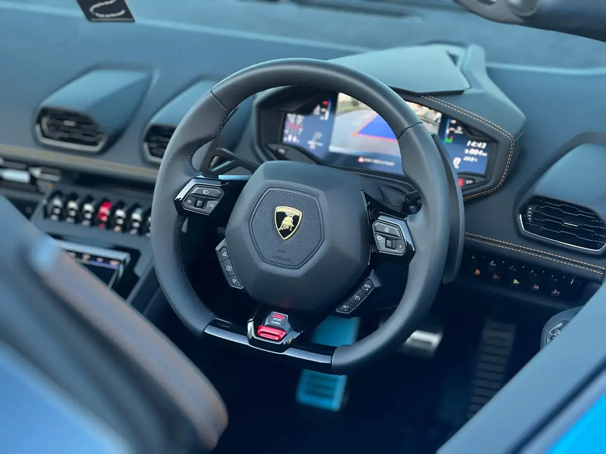 2023-lamborghini-huracan-52-evo-big-18