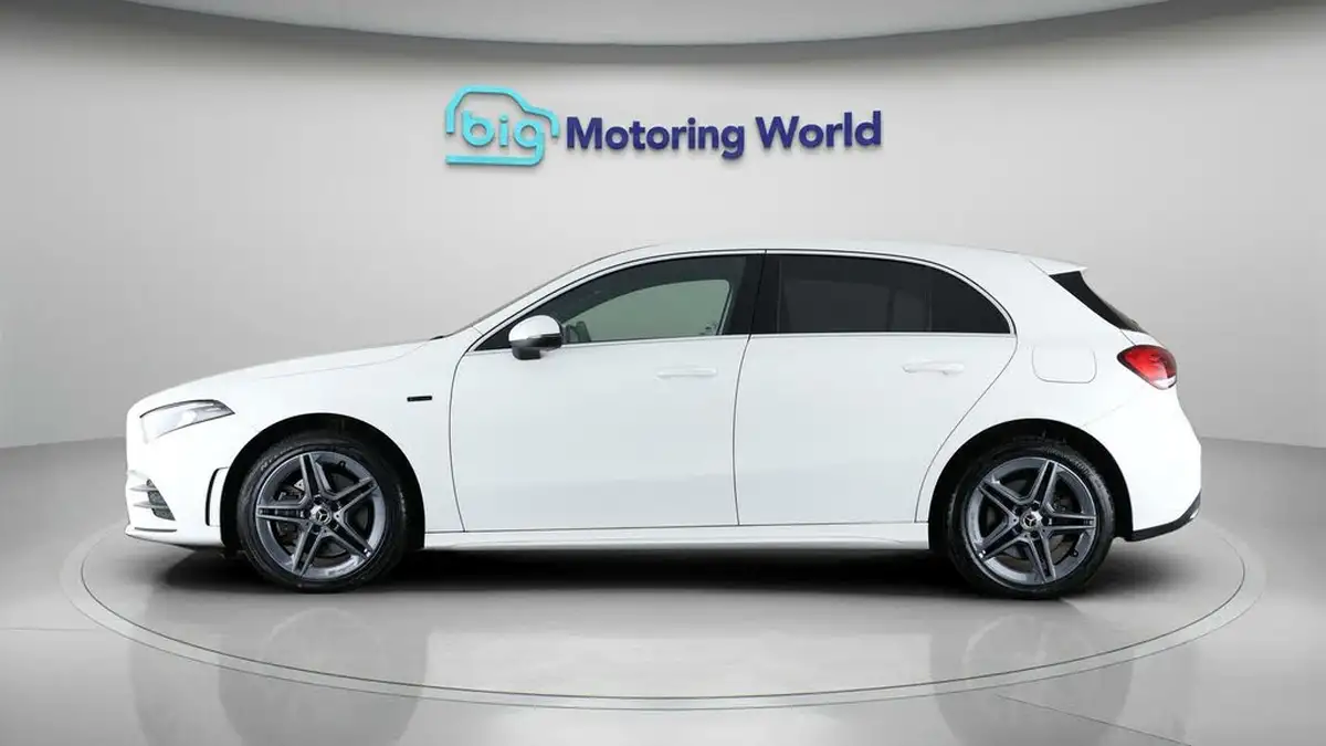 2020-mercedes-benz-a-class-13-a250e-amg-line-hatchback-5d-big-3