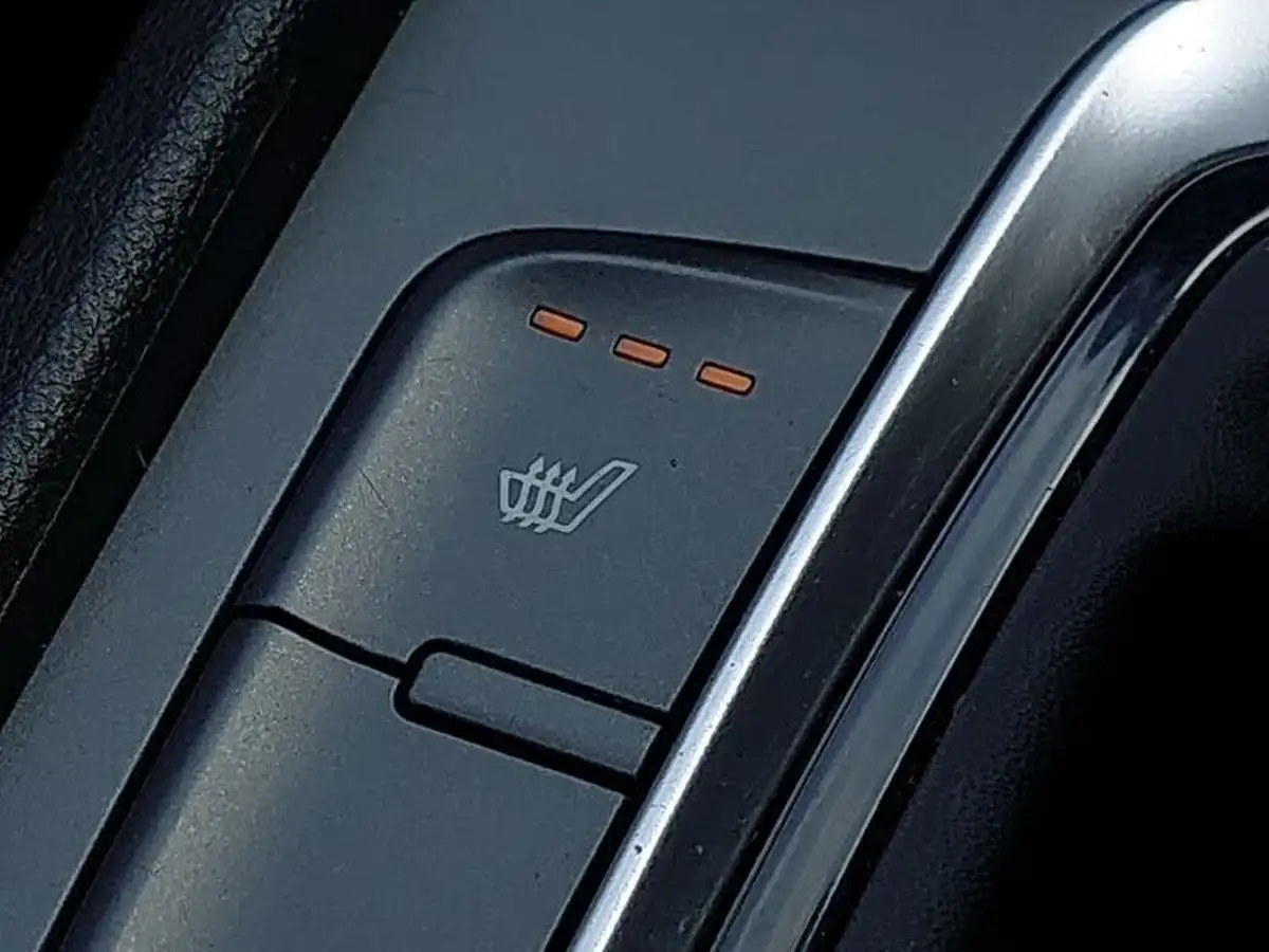 2022-hyundai-kona-16-gdi-premium-big-15