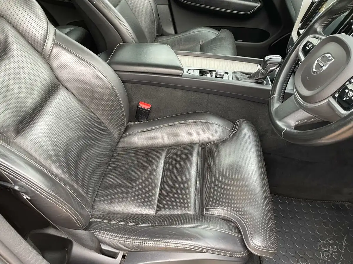 2018-volvo-xc60-20td-d4-inscription-4x4-geartronic-big-11