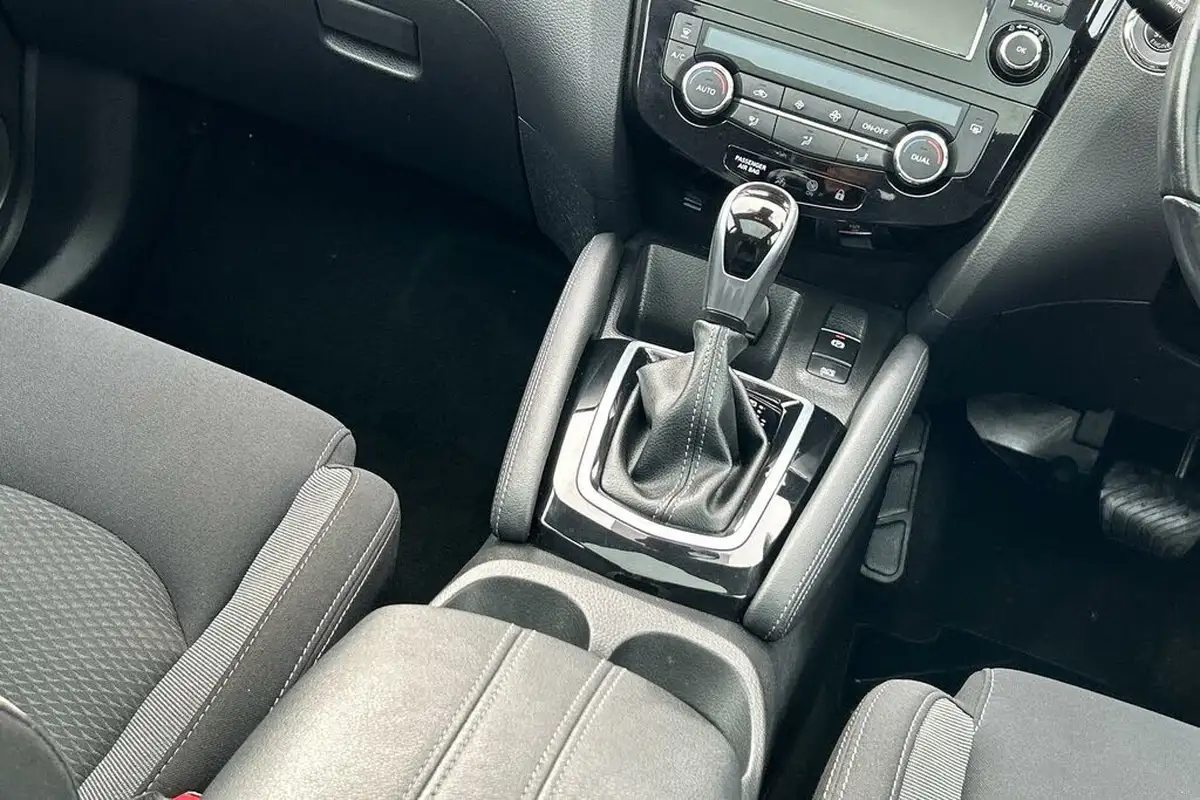2020-nissan-qashqai-13-dig-t-n-connecta-160ps-dct-big-9