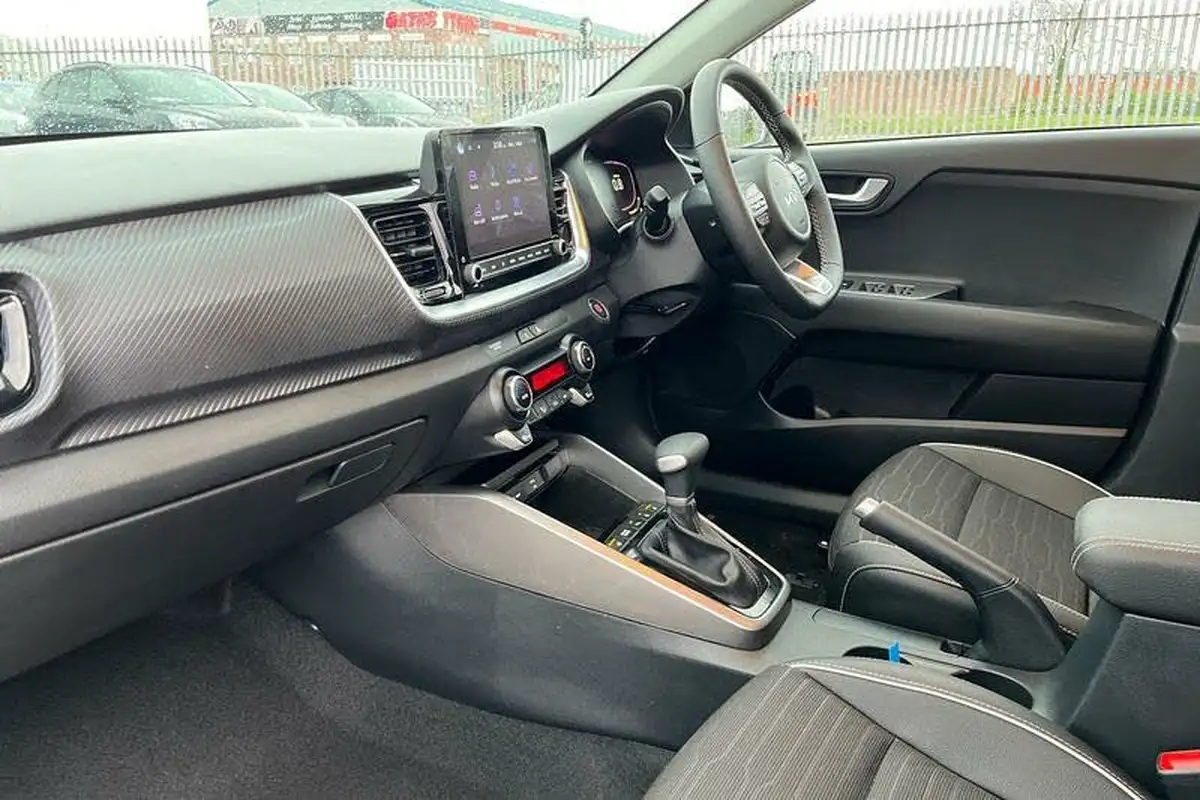 2024-kia-stonic-10-t-gdi-gt-line-s-98bhp-dct-big-17