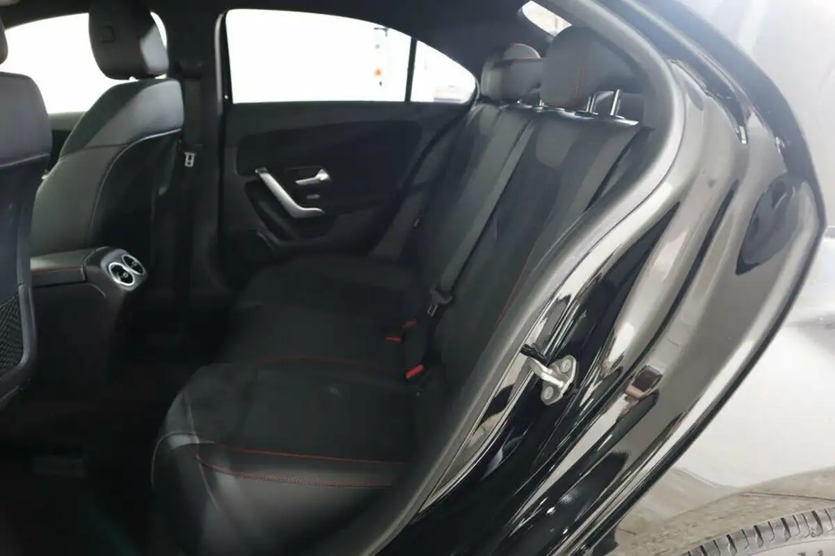 2020-mercedes-benz-a-class-15d-a180d-amg-line-executive-saloon-4d-7g-dct-big-15