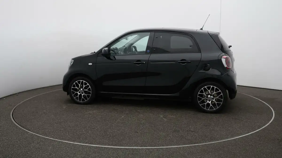 2021-smart-forfour-eq-exclusive-big-56