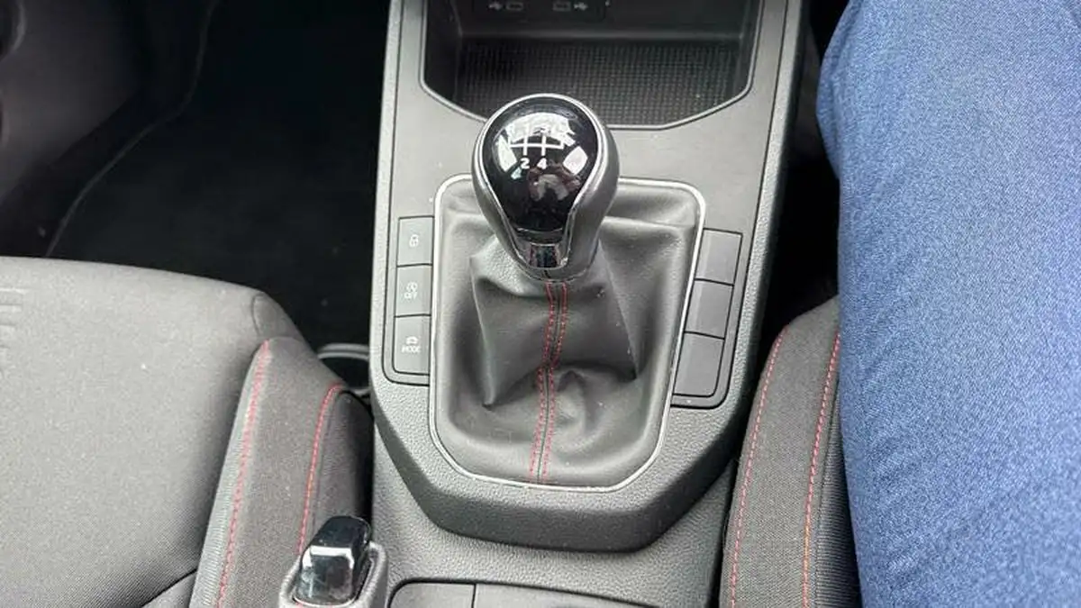 2021-seat-ibiza-10-tsi-fr-95ps-big-30