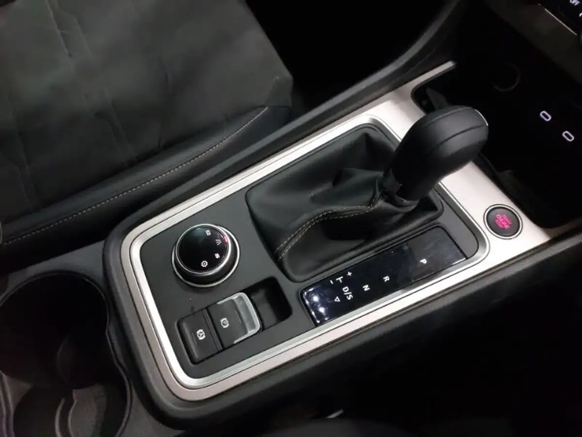 2024-seat-ateca-15-ecotsi-xperience-dsg-big-15