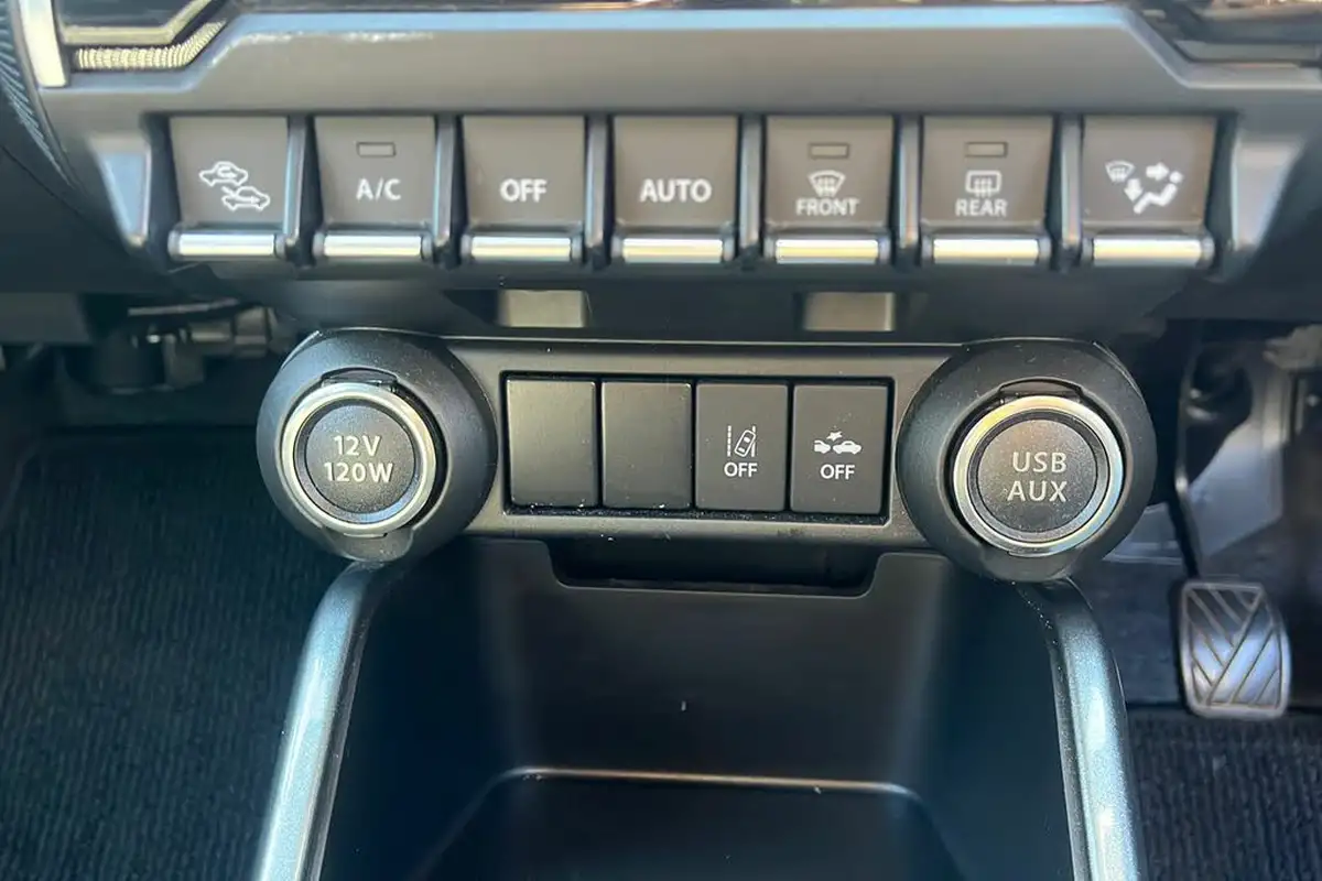 2022-suzuki-ignis-12-dualjet-sz5-big-50
