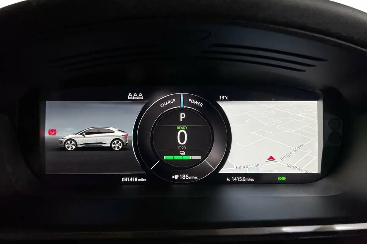 2021-jaguar-i-pace-ev400-se-big-11