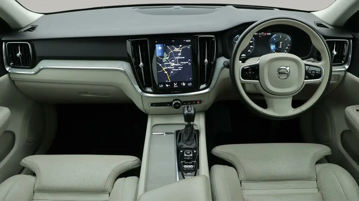 2018-volvo-v60-20td-d4-inscription-pro-geartronic-big-13