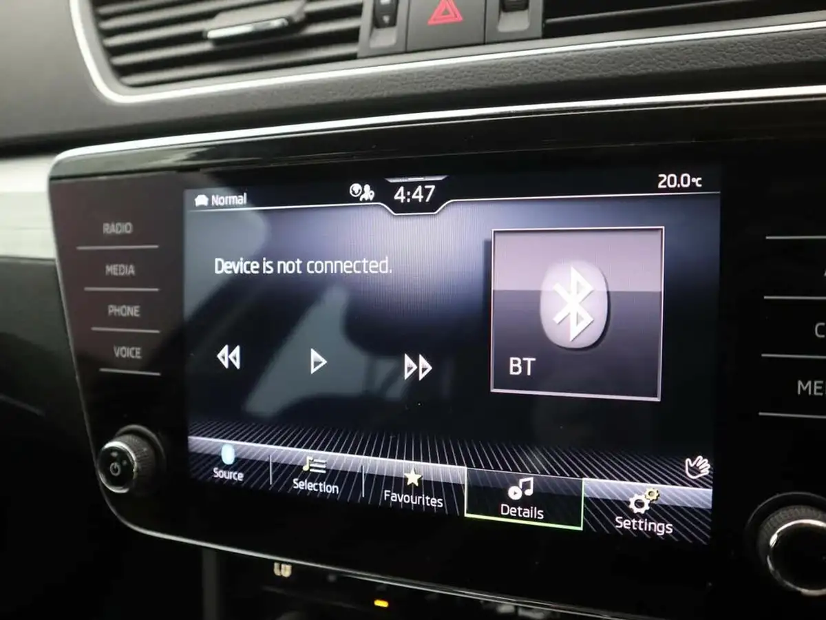 2022-skoda-superb-20tdi-se-estate-dsg-big-22