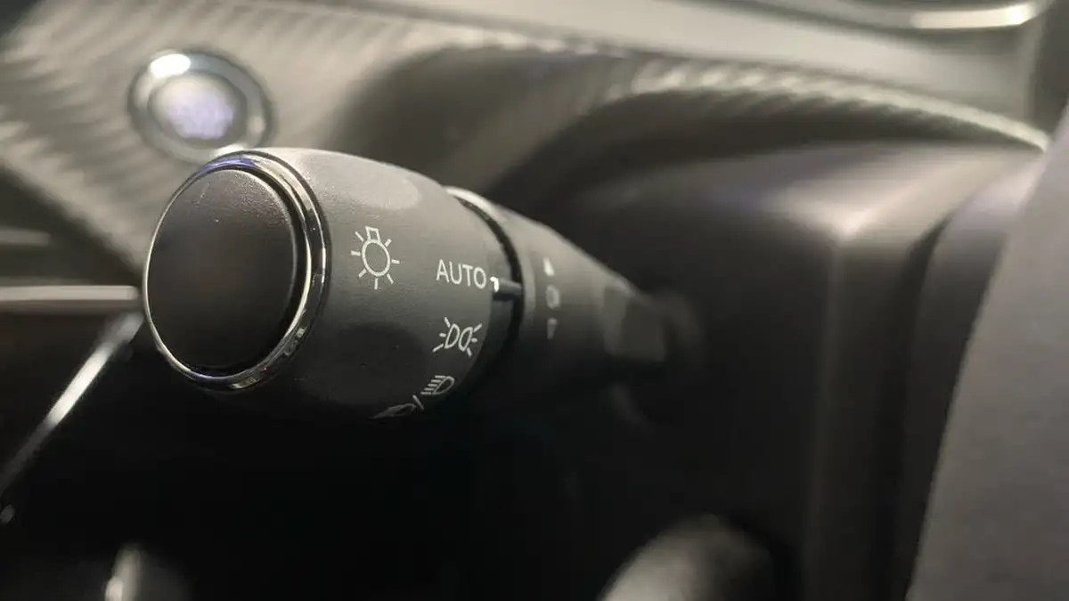 2024-peugeot-2008-suv-e-allure-136ps-50kwh-big-26