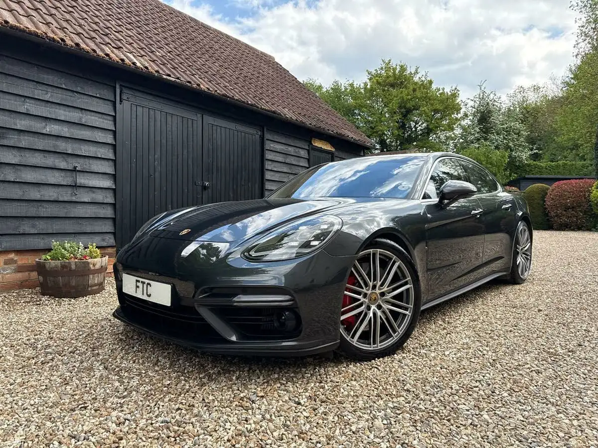2016-porsche-panamera-40-v8-turbo-big-75