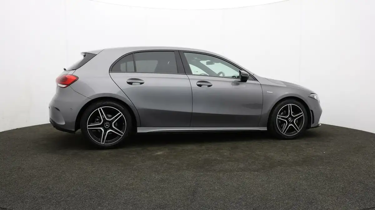 2022-mercedes-benz-a-class-13-a180-amg-line-executive-edition-hatchback-5d-7g-dct-big-36