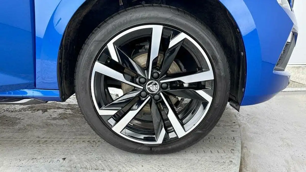 2024-skoda-kamiq-10-tsi-monte-carlo-116ps-dsg-big-4