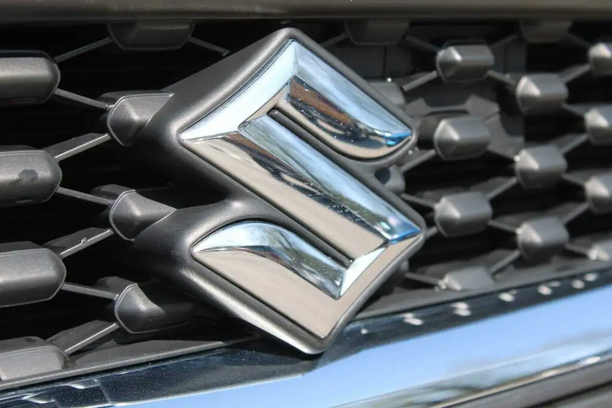 2024-suzuki-swift-12-dualjet-sz5-big-10