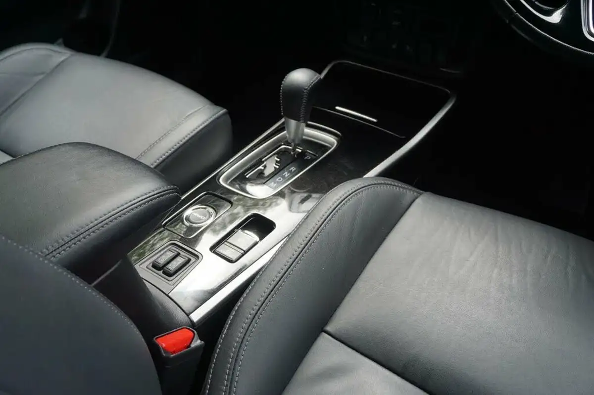 2020-mitsubishi-outlander-20-exceed-big-21