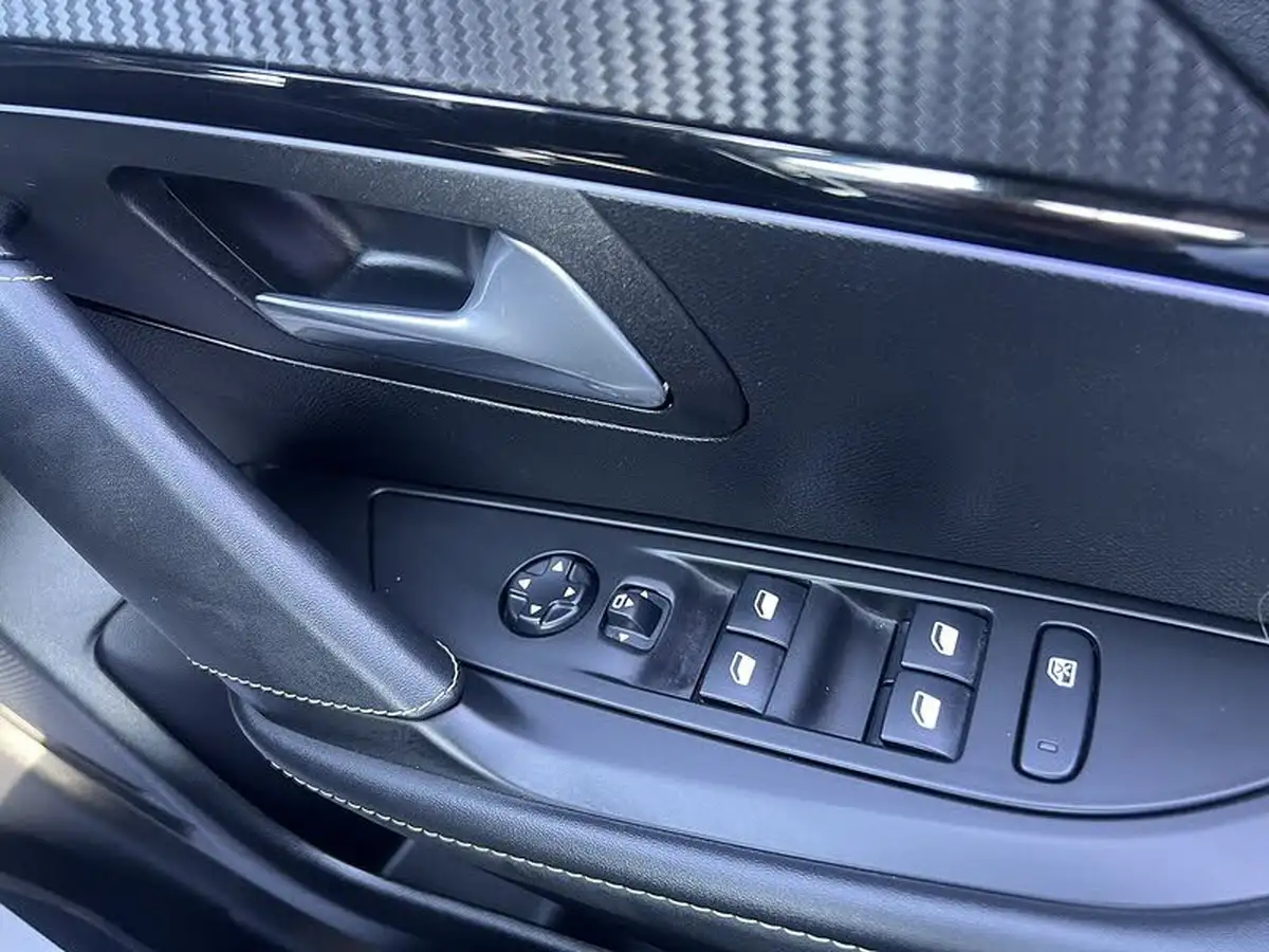 2020-peugeot-208-e-gt-line-big-35