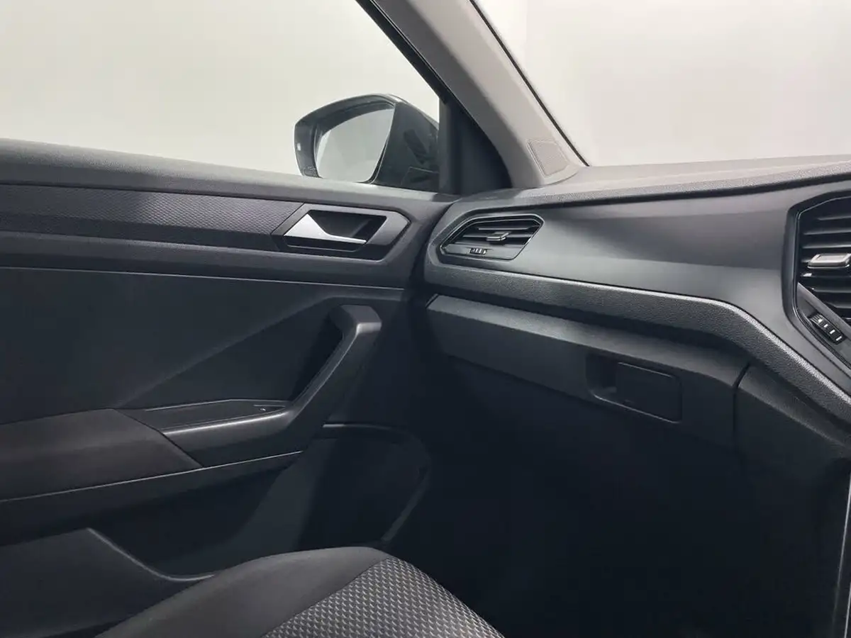 2021-volkswagen-t-roc-20tdi-s-big-18