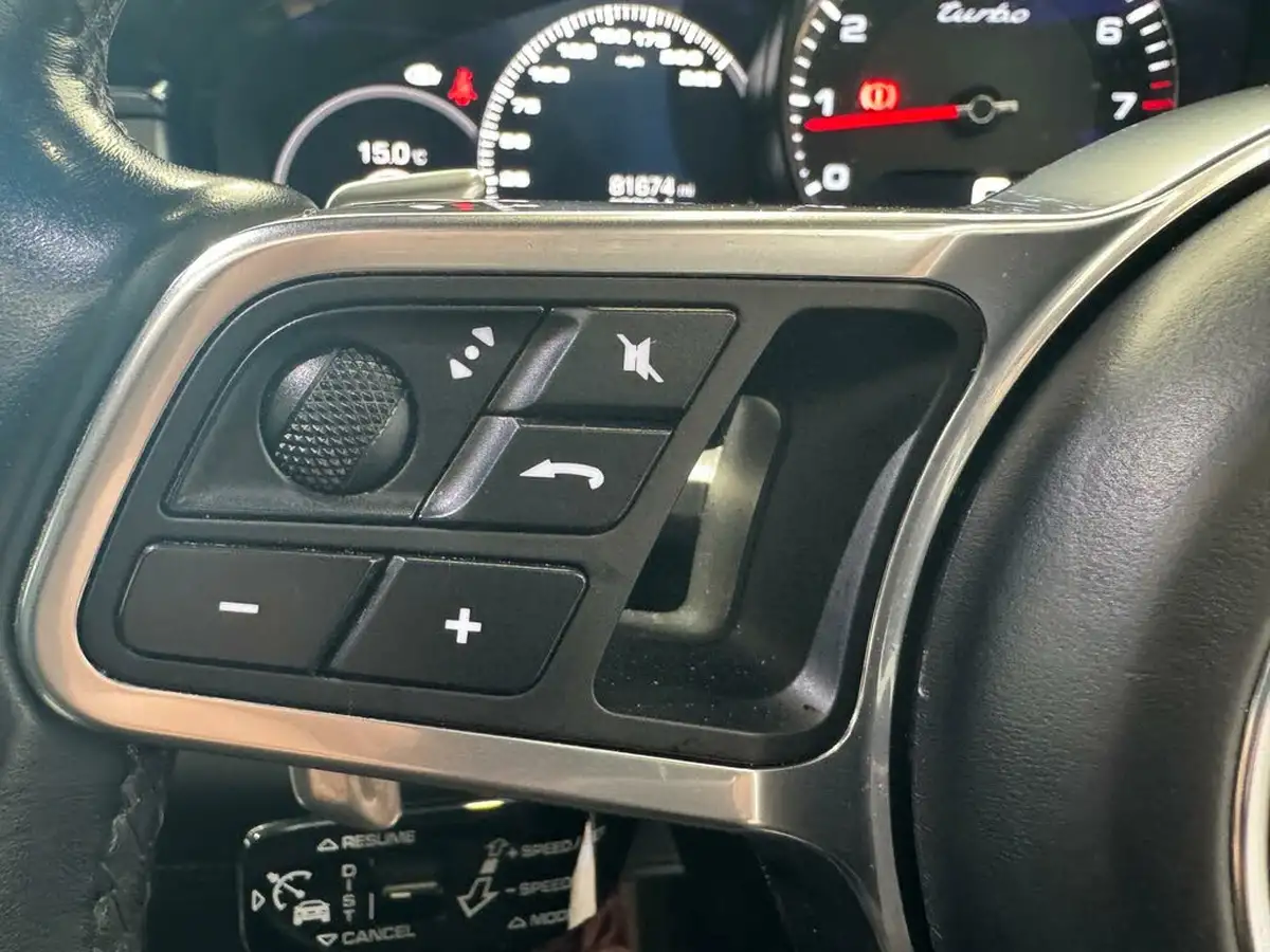 2018-porsche-panamera-40-v8-turbo-sport-turismo-big-31