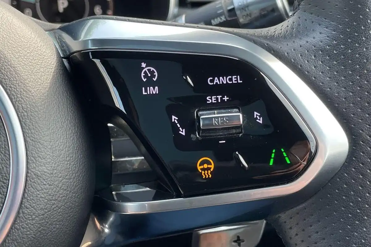 2022-jaguar-f-pace-20-p400e-r-dynamic-hse-big-38