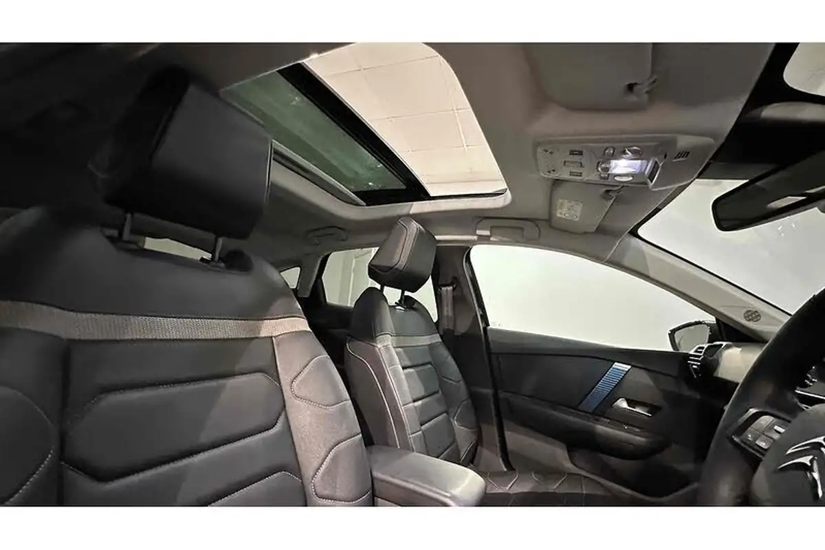 2022-citroen-c4-e-shine-plus-big-32
