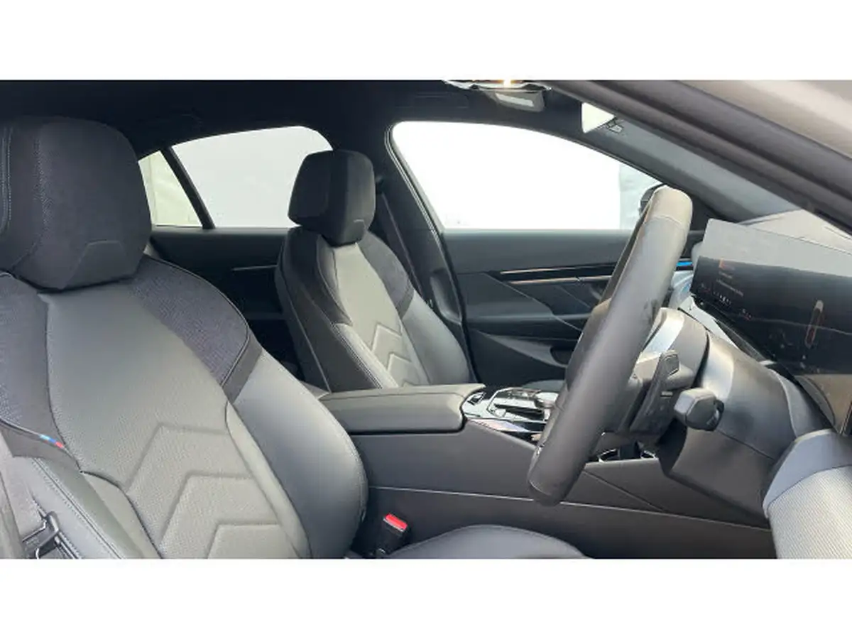 2025-bmw-5-series-20-520i-m-sport-pro-mht-saloon-4d-big-10