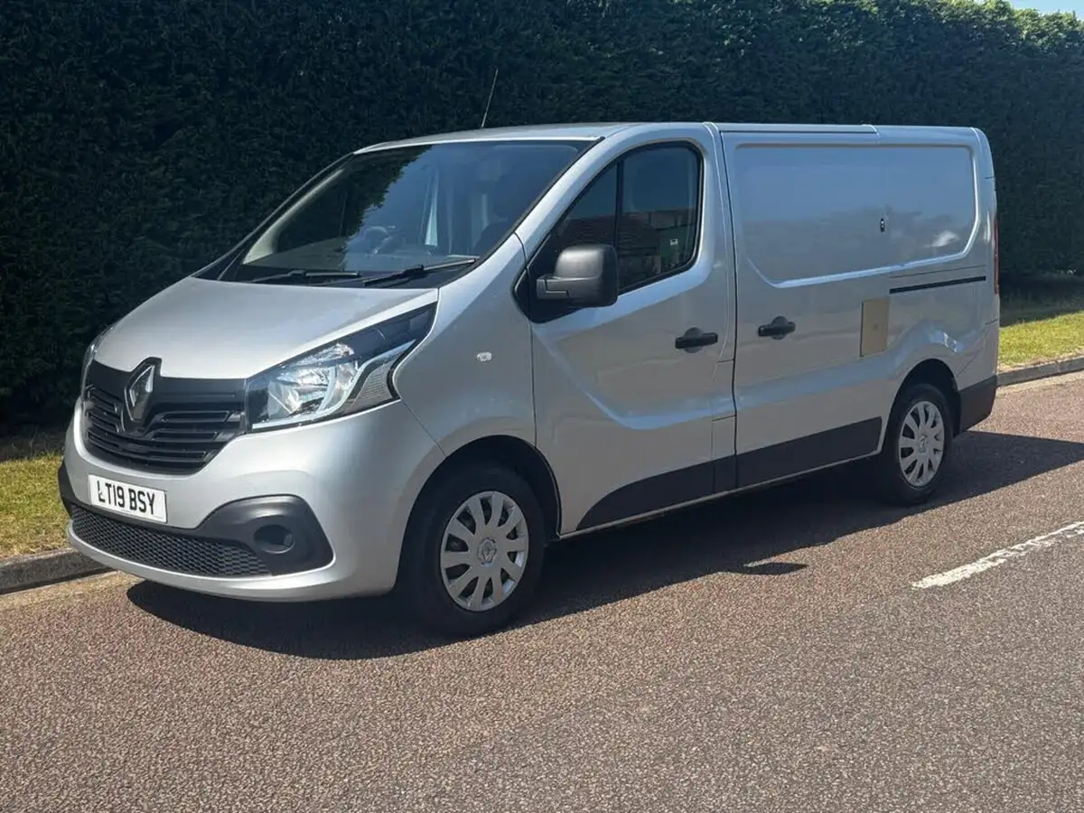 2019-renault-trafic-16dci-sl27-120-business-panel-big-2