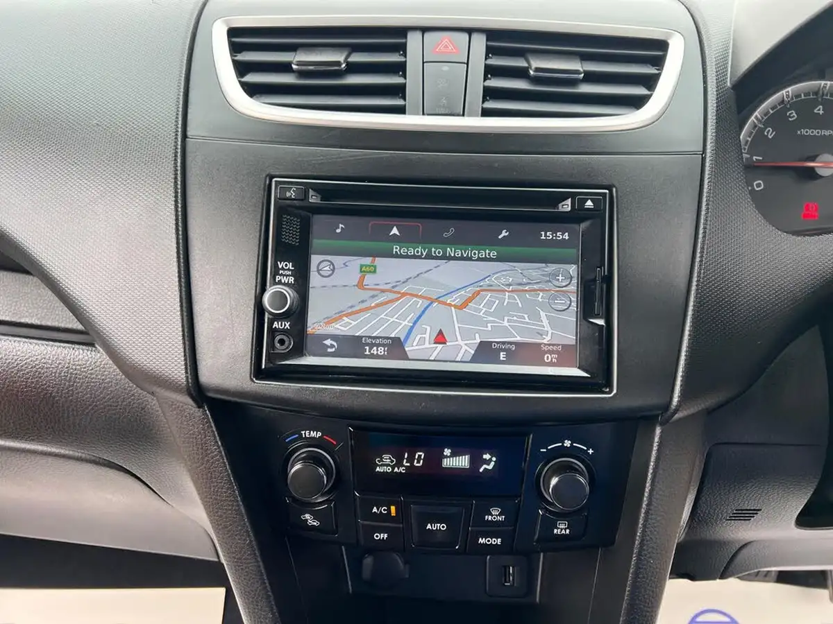 2016-suzuki-swift-12-sz4-94ps-nav-5d-big-26
