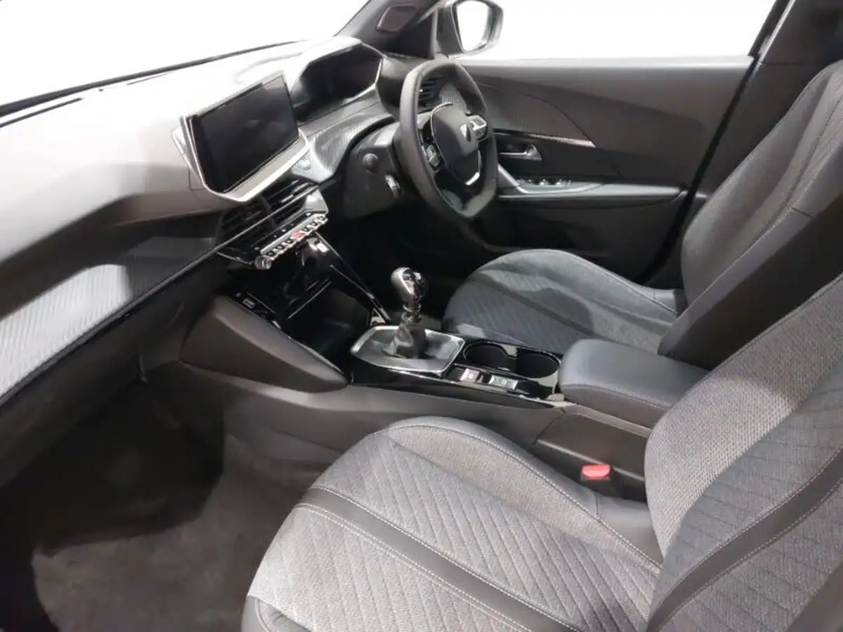 2024-peugeot-2008-suv-12-puretech-allure-130ps-big-4
