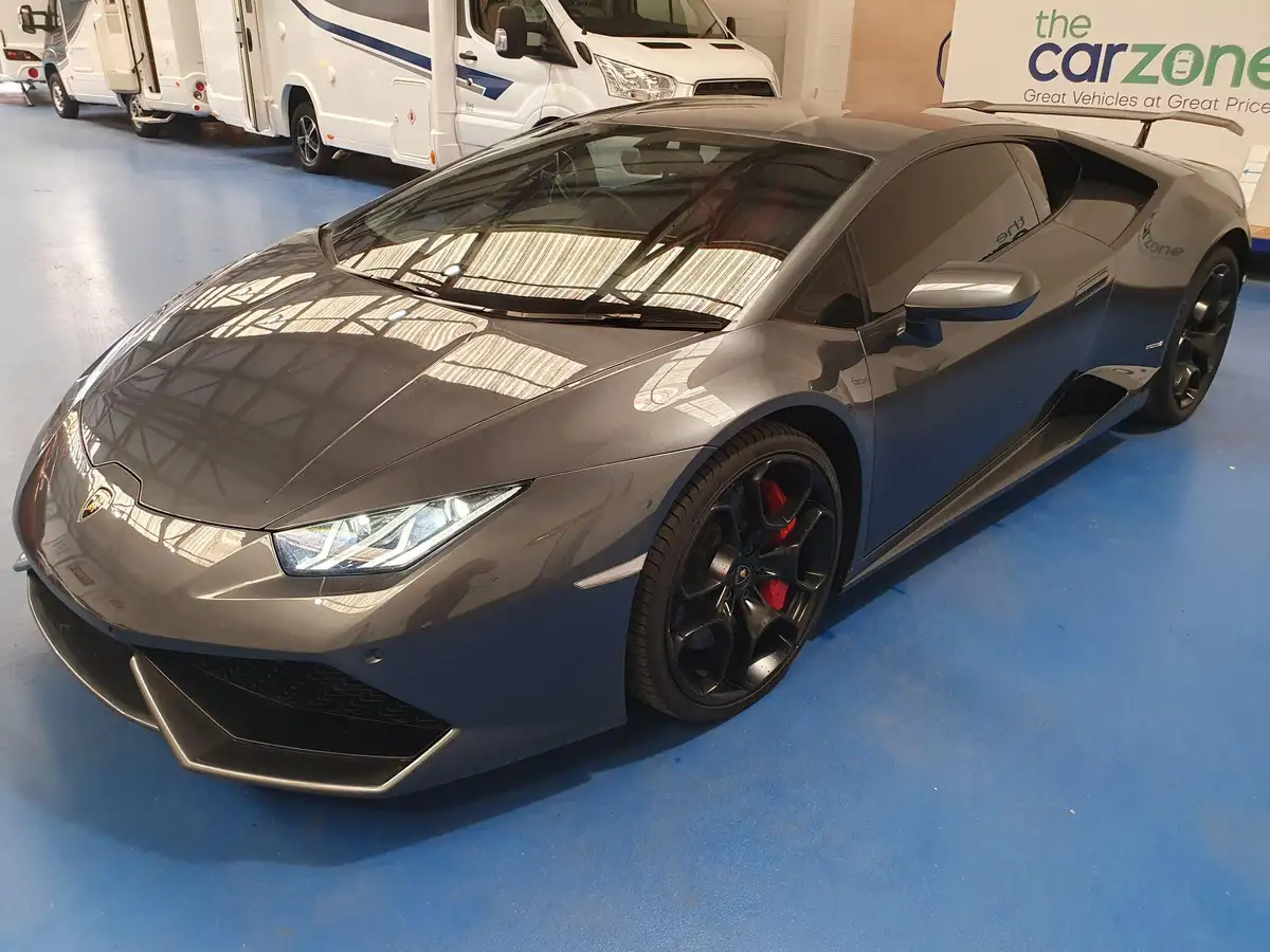 2015-lamborghini-huracan-52-lp-610-4-4wd-coupe-big-6