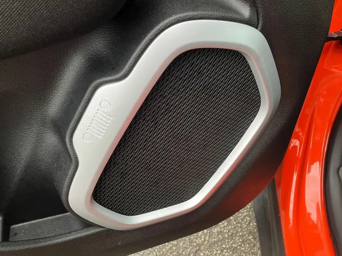 2019-jeep-renegade-10-gse-longitude-big-46