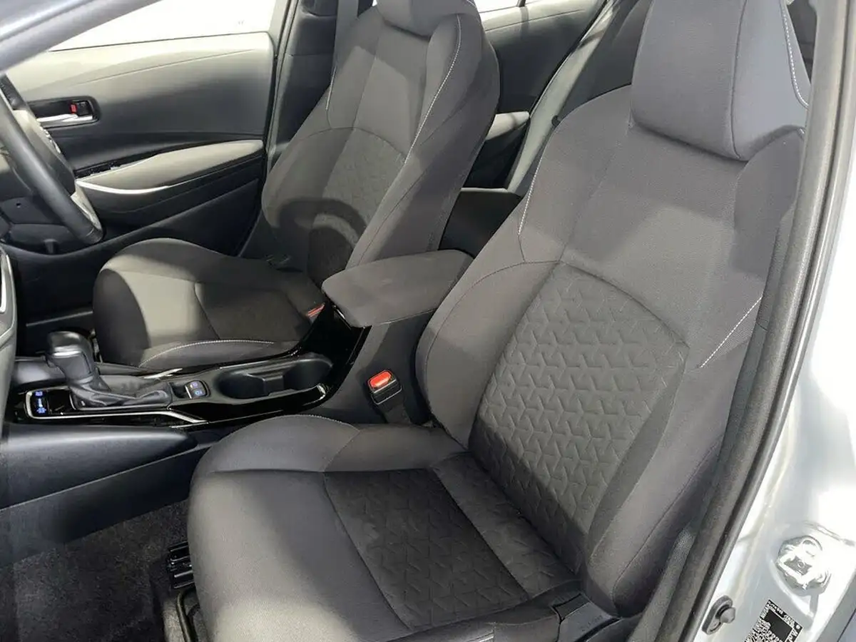 2022-toyota-corolla-18-vvt-i-icon-tech-trk-hatchback-5d-big-15