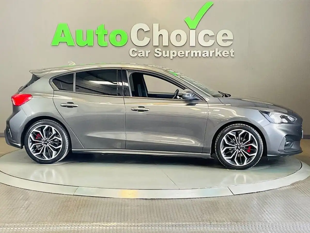 2019-ford-focus-15t-st-line-x-182ps-hatchback-big-19