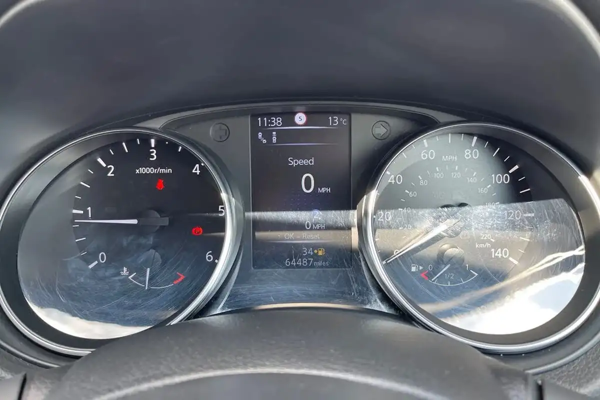 2017-nissan-qashqai-15dci-tekna-big-40