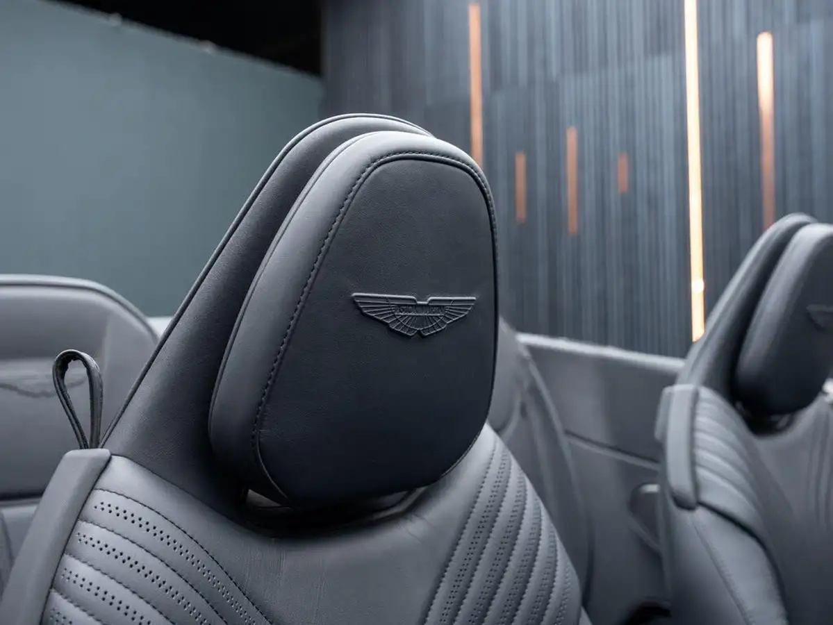 2022-aston-martin-db11-40-v8-volante-528bhp-ss-big-29