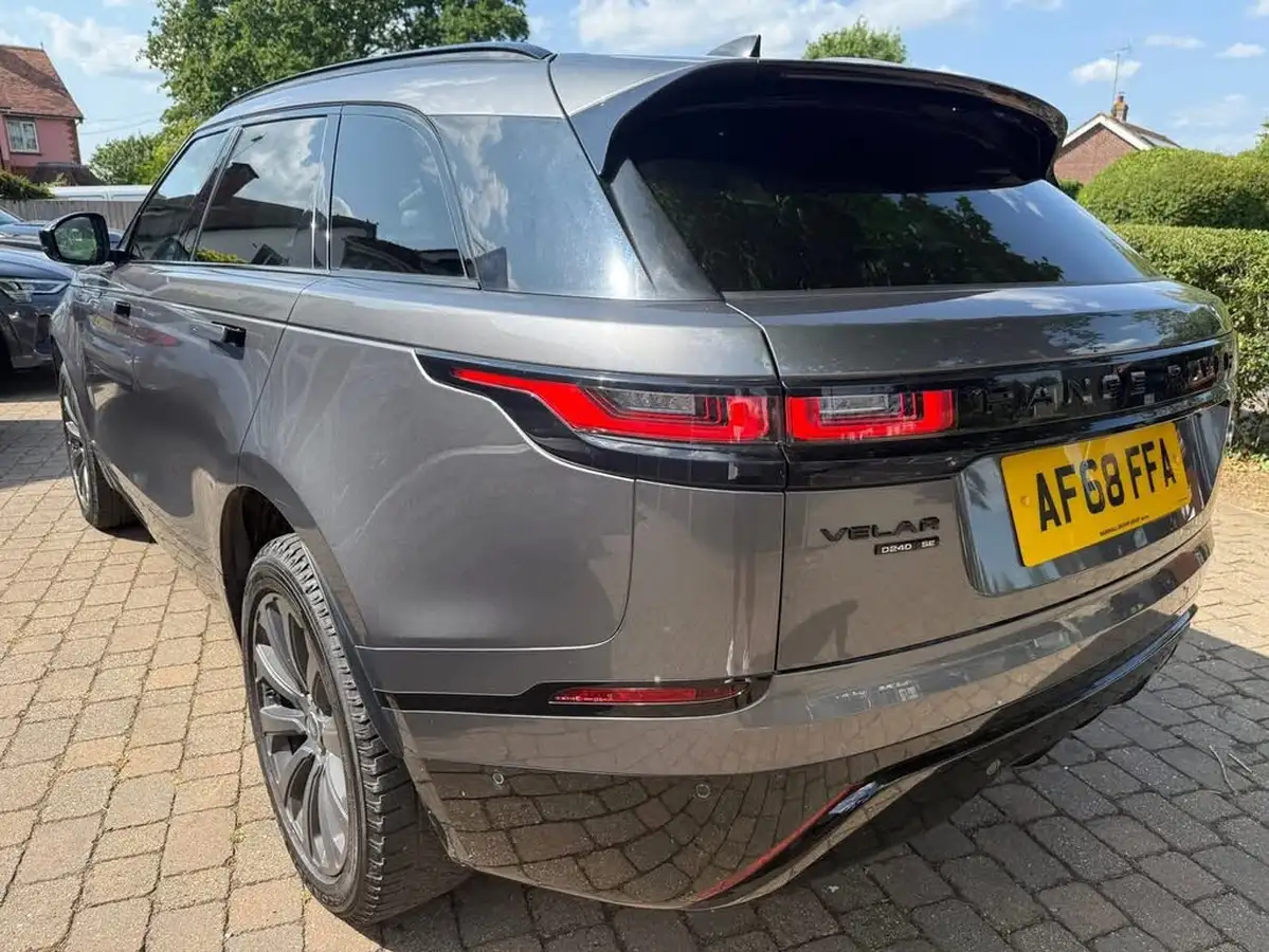 2018-land-rover-range-rover-velar-20-d240-r-dynamic-se-ss-big-5