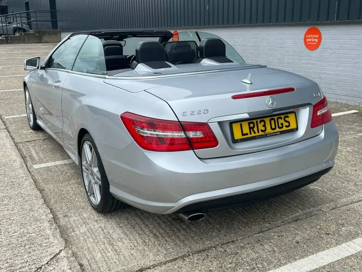 2013-mercedes-benz-e-class-21td-e220-cdi-sport-21cdi-170bhp-blue-f-cabriolet-2d-7g-tronic-big-51