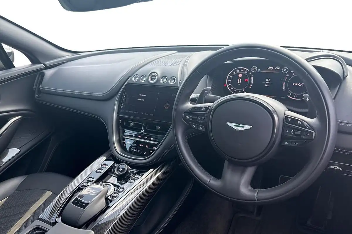 2023-aston-martin-dbx-40-v8-big-16