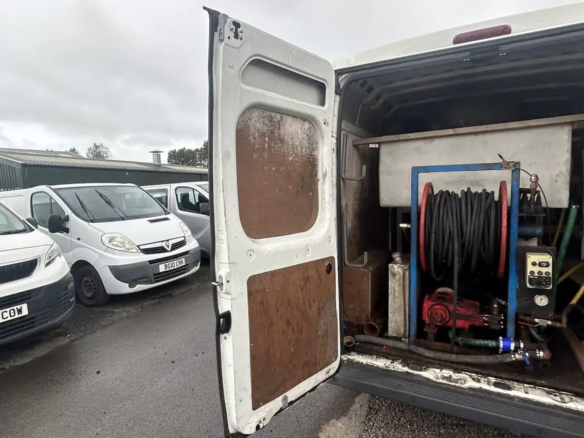 2017-citroen-relay-20bluehdi-35-l3h2-enterprise-130eu6-big-3