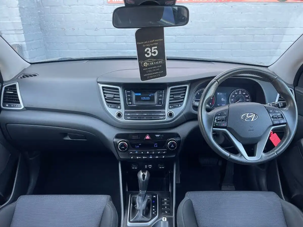2017-hyundai-tucson-17crdi-blue-drive-se-141ps-dct-big-13