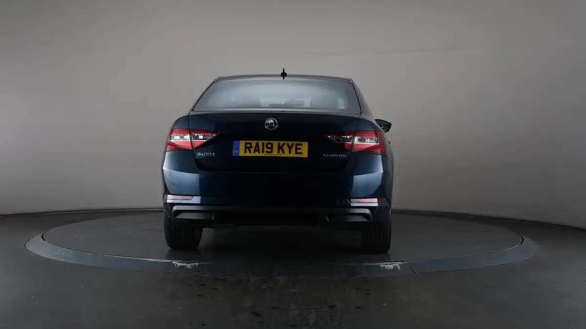 2019-skoda-superb-20tdi-se-l-executive-150ps-hatchback-big-72