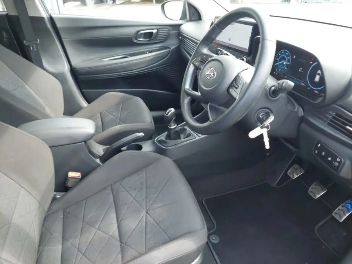 2023-hyundai-bayon-10-t-gdi-premium-100ps-big-11