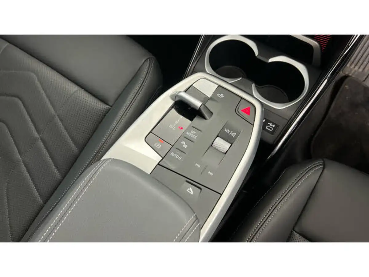 2024-bmw-x1-15-xdrive30e-xline-big-9