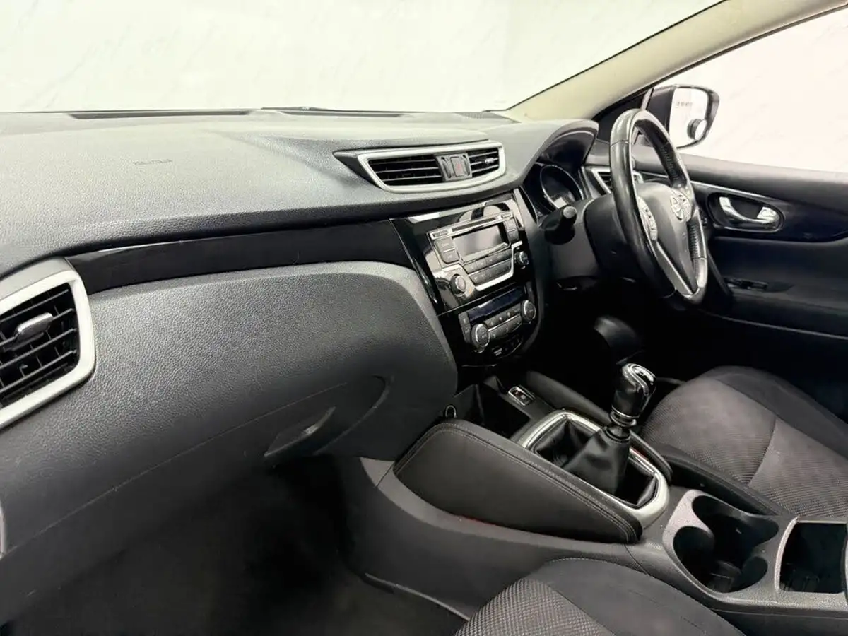 2015-nissan-qashqai-12-acenta-dig-t-115ps-big-12