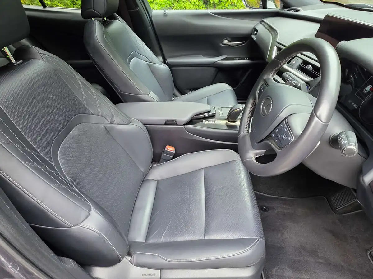 2022-lexus-ux-300e-e-ux-201bhp-big-9