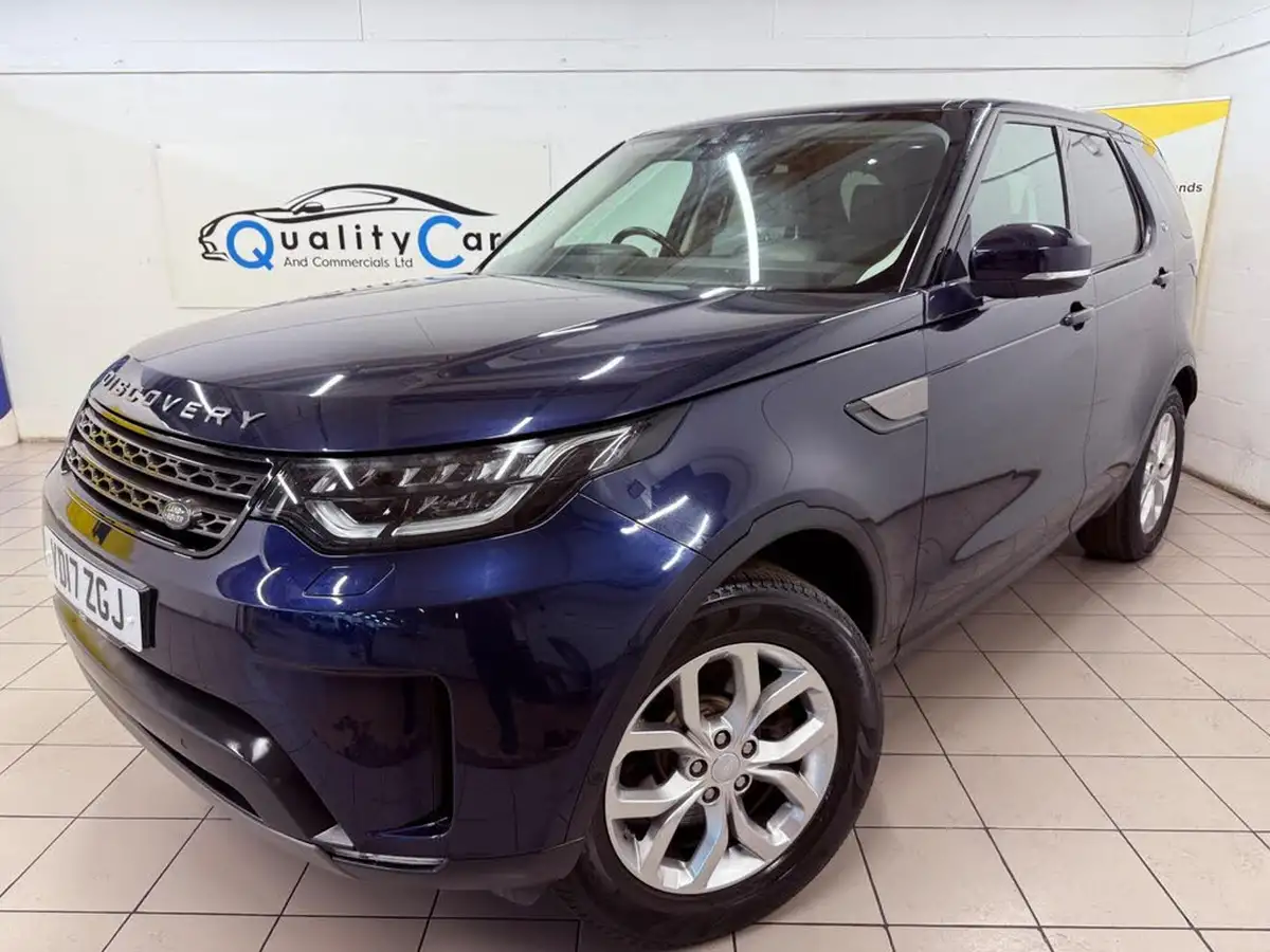 2017-land-rover-discovery-20sd4-se-240ps-awd-station-wagon-5d-auto-big-0