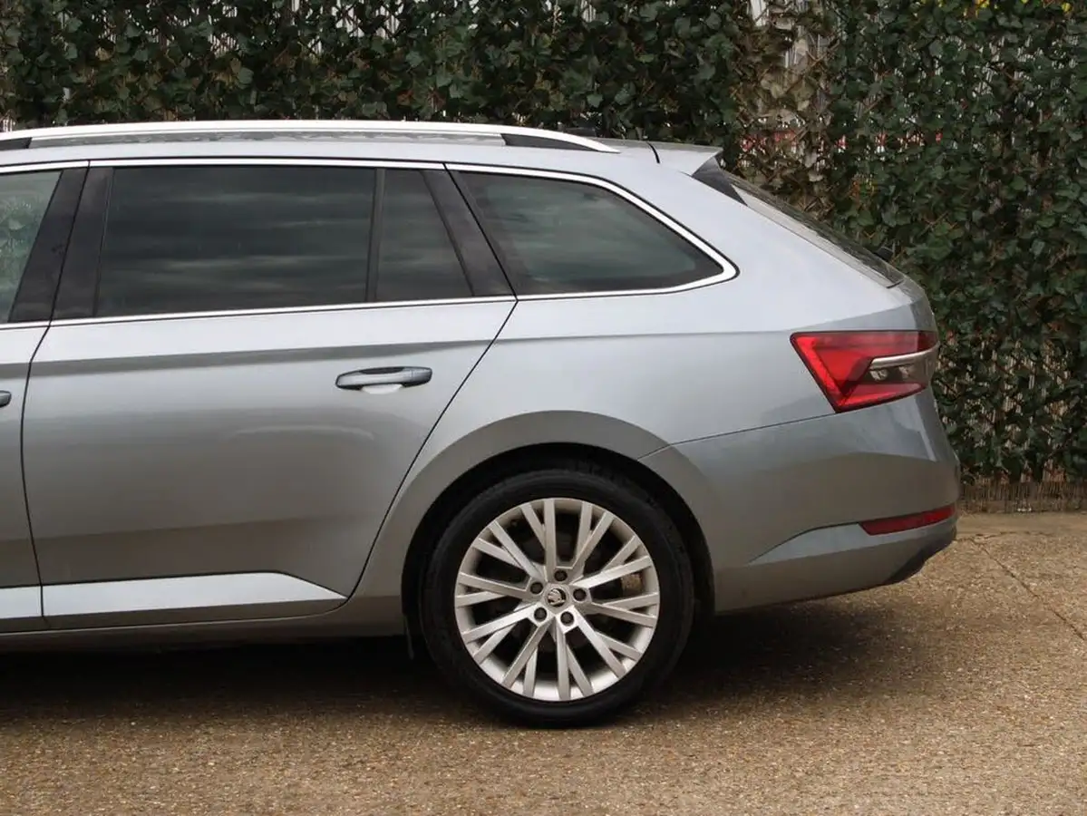 2020-skoda-superb-14-tsi-se-l-estate-big-25